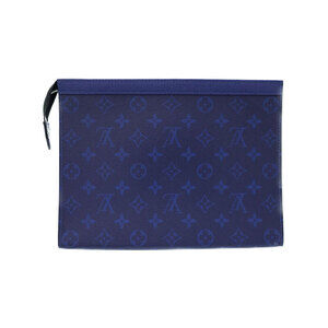 Louis Vuitton Clutch Black Voyage Pochette Taiga Bag Leather